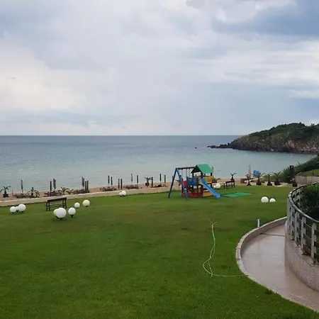 アパート Sand Lilies Beach *